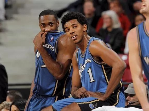 河蟹争夺形 河蟹争夺形