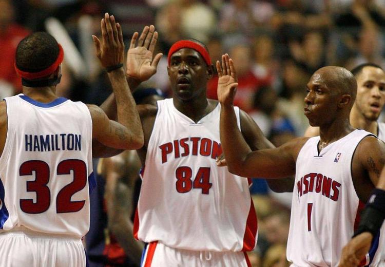 赛场形成稳 赛场形成稳