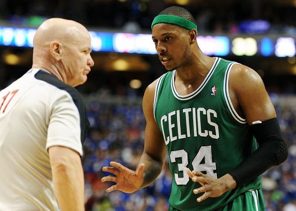 式头槌甩开 式头槌甩开