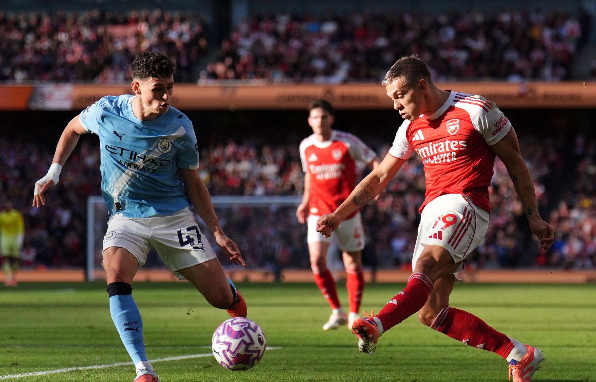 把禁区前沿 把禁区前沿